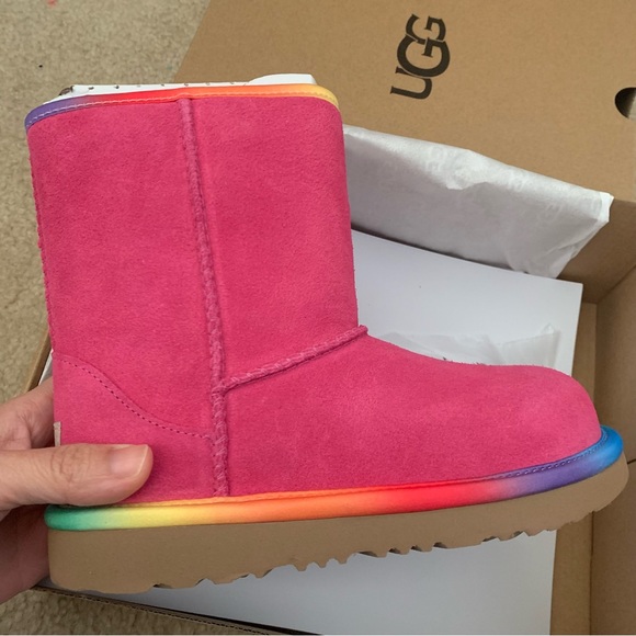Ugg Kids Classic II Shorts Rainbow Boot - Picture 1 of 5